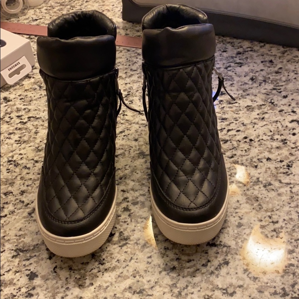 Linqs Hidden Wedge Sneaker Steve Madden